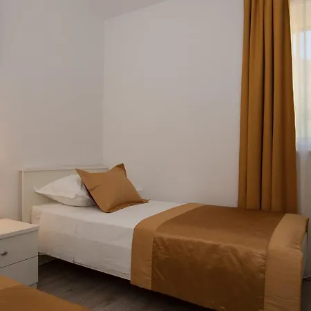 Apartment Ratac Bol Bol