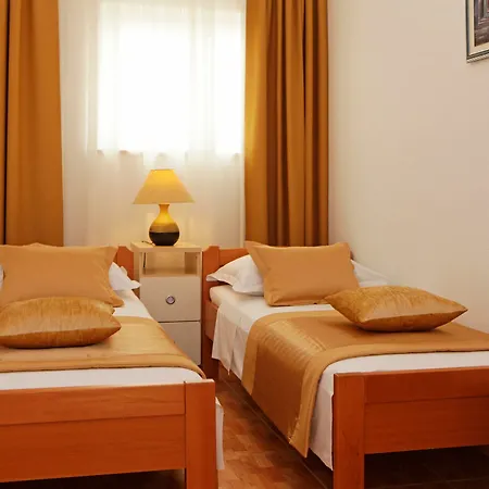 Ratac Bol Apartment