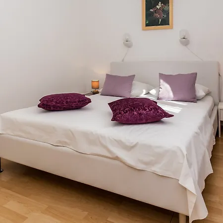 Ratac Bol Apartment