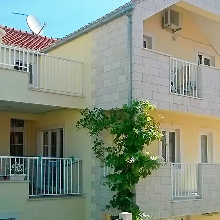 Ratac Bol Apartment