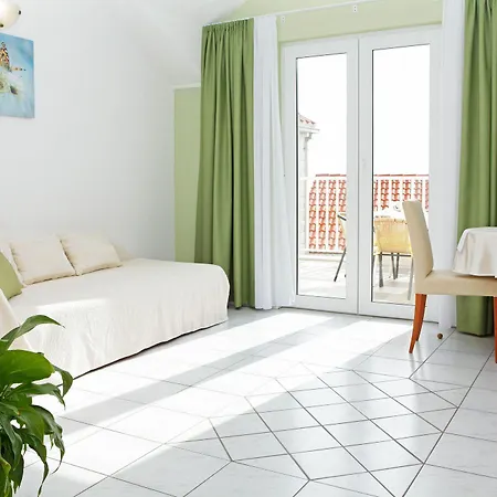 Ratac Bol Apartment