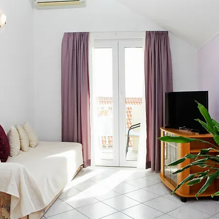 Apartment Ratac Bol Bol