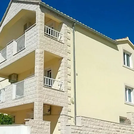 Ratac Bol Apartment *